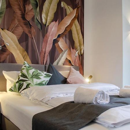 Homely Stay Studio 8 - Relaxed Self-Check-In Room In Мюнхен Екстериор снимка